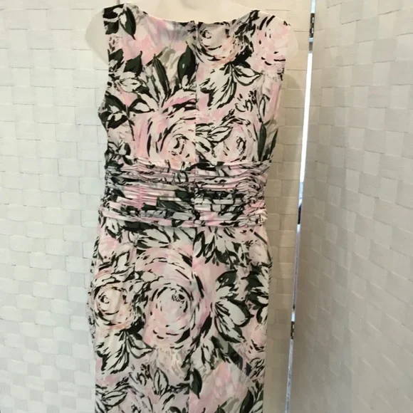 St. John Collection silk floral dress size 8 pink white green floral - Picture 7 of 8